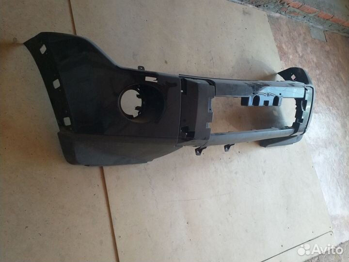 Бампер передний Mitsubishi Pajero 4