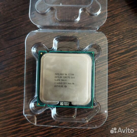 Процессор Intel Core 2 Duo E7300