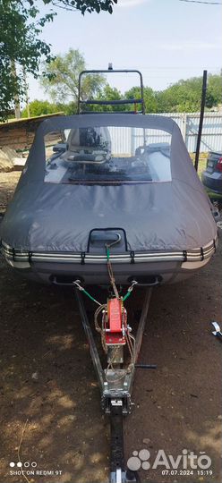 Моторная лодка