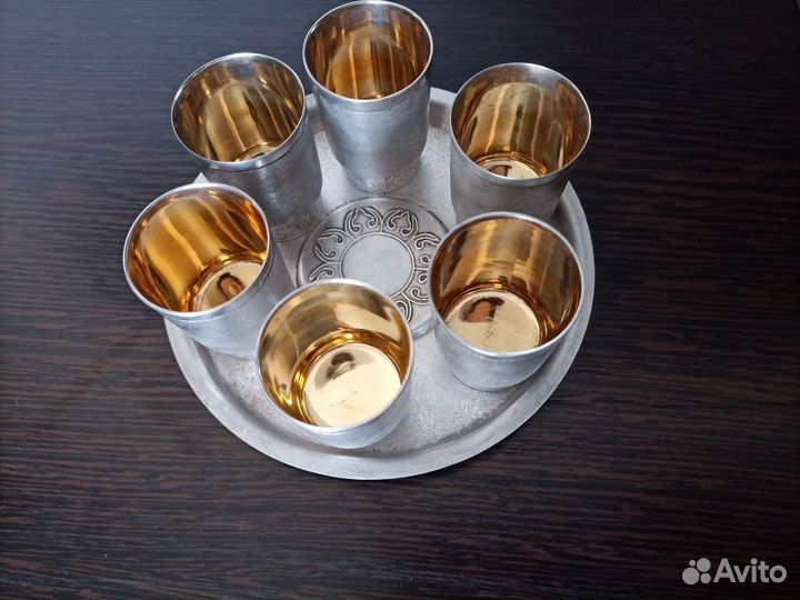 Набор мельхиоровых стопок, поднос, щипцы. СССР