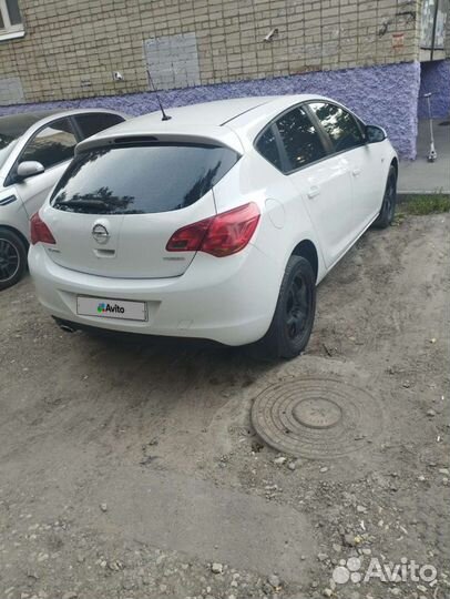 Opel Astra 1.4 МТ, 2011, 194 652 км