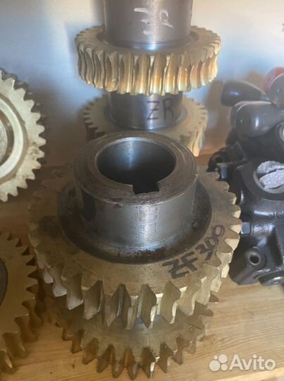 Бронзовая шестерня в редуктор кму