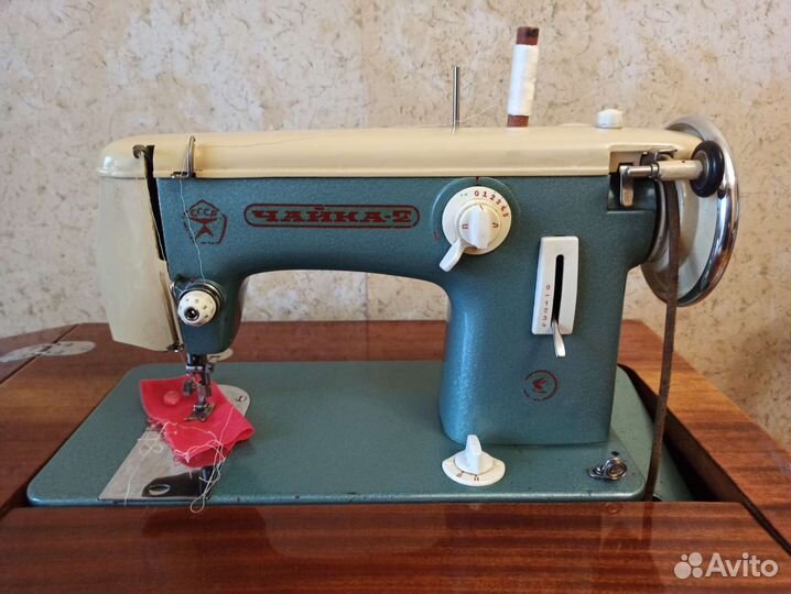 Швейная машина Чайка 2