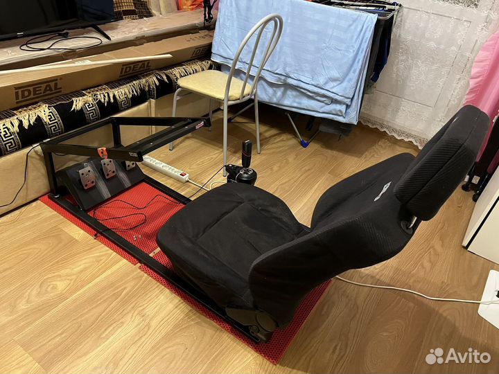 Кокпит для симрейсинга