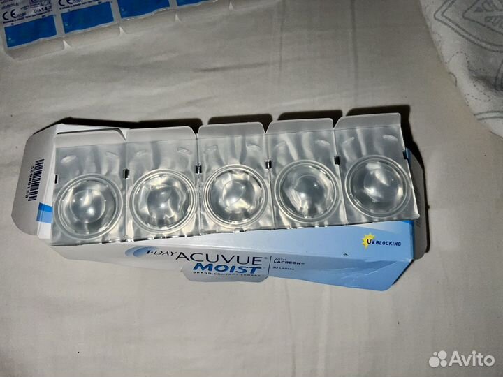 Линзы контактные Acuvue Moist однодневные