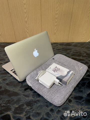 Apple macbook air 11 (2011)