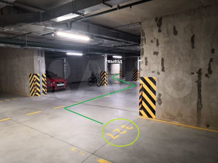 Машиноместо, 13 м²