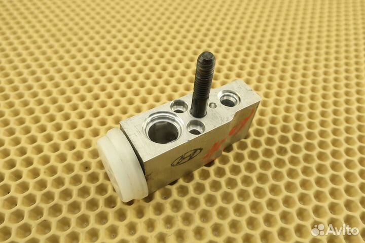 Клапан испарителя кондиционера Hyundai Getz