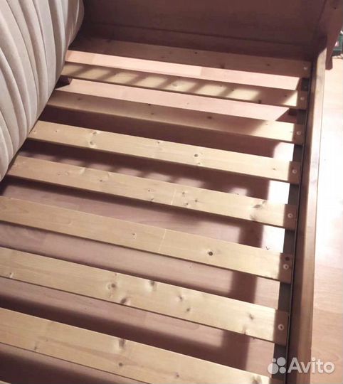 Деревянная кровать IKEA