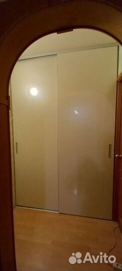 Перегородки раздвижные / двери купе межкомнатные