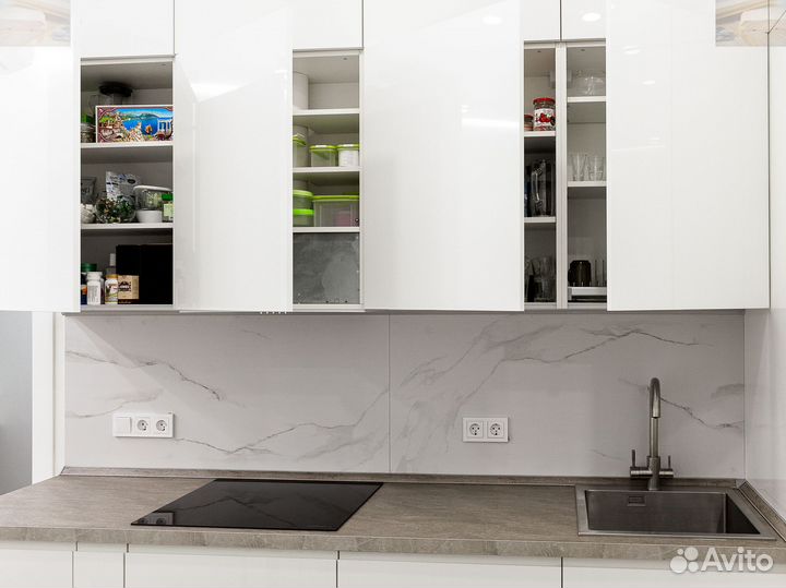 Кухня угловая Белая угловая