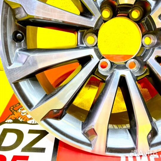 Диск из Японии Toyota 19 6x139.7 Магазин DZ25 К489052