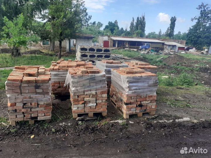 Кирпич