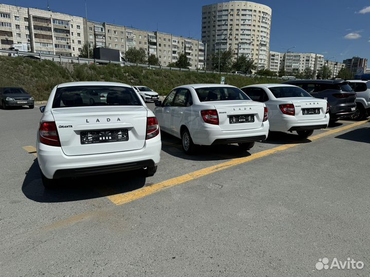 Аренда авто под такси LADA Granta