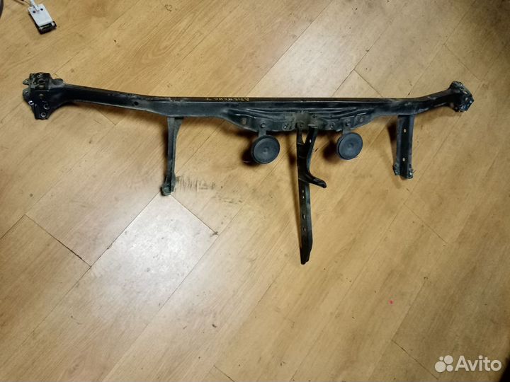 Передняя панель Тойота Авенсис 1 Т 220