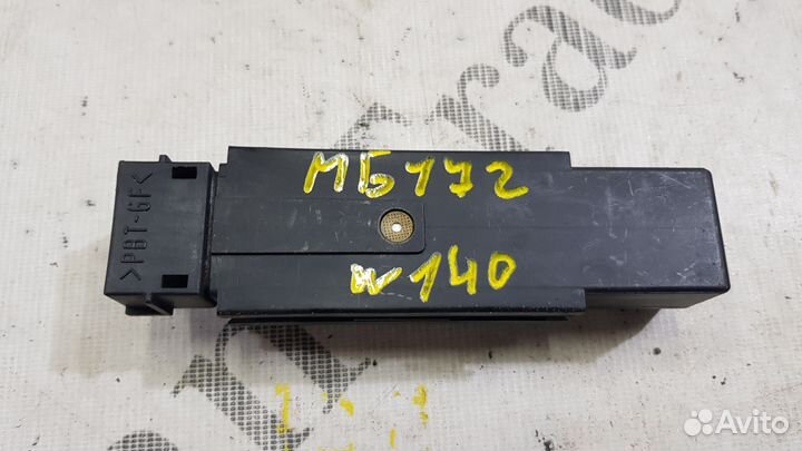 Реле стеклоочистителей Mercedes W140