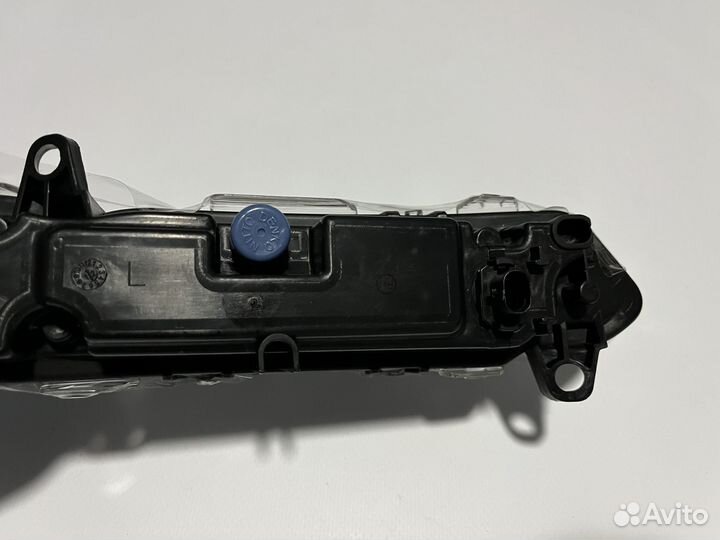 Левая противотуманка дхо Mercedes W221 W204 W218