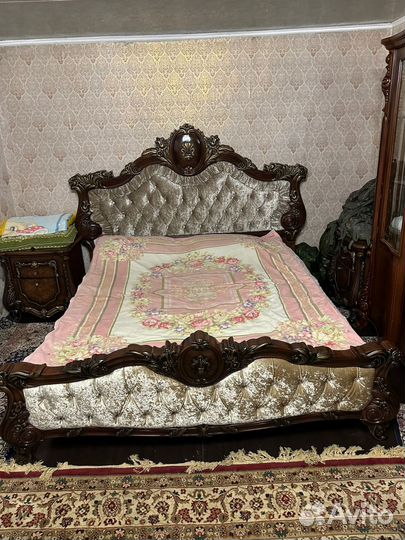 Спальный гарнитур бу