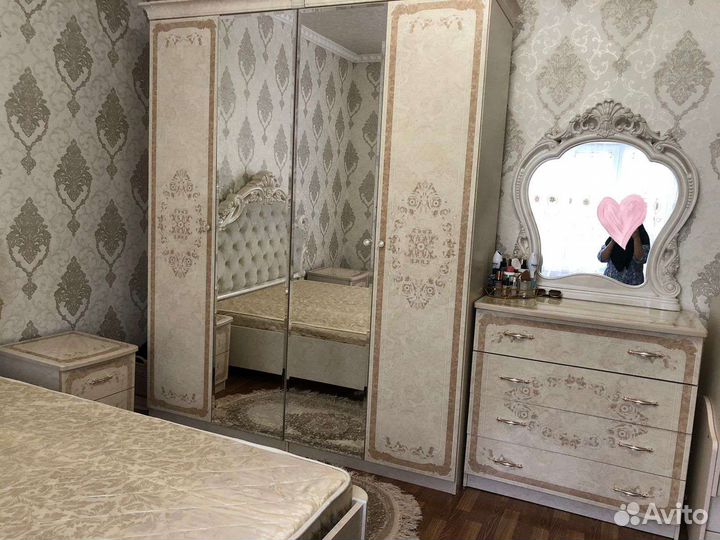Спальный гарнитур