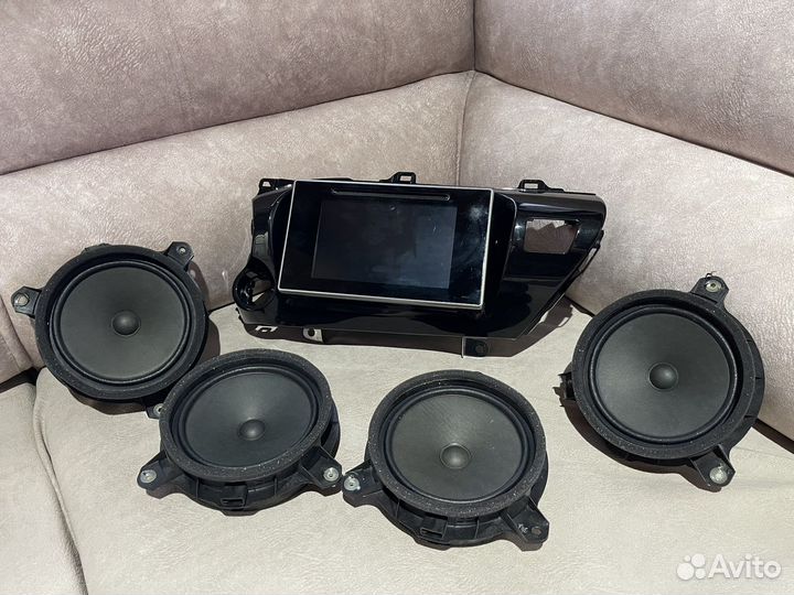 Мультимедиа toyota hilux revo