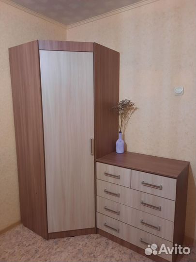 Шкаф угловой