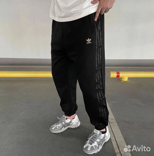 Спортивные штаны Adidas