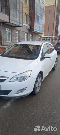 Opel Astra 1.6 МТ, 2011, 190 000 км