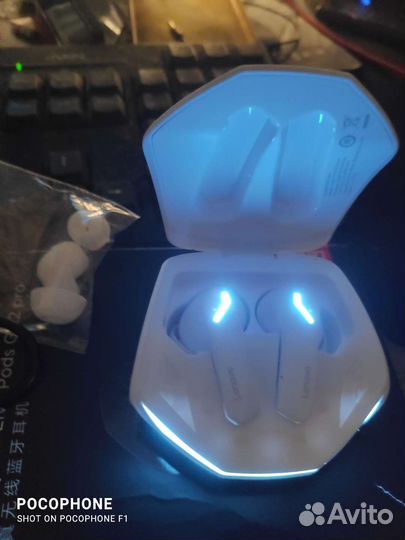 Беспроводные наушники lenovo