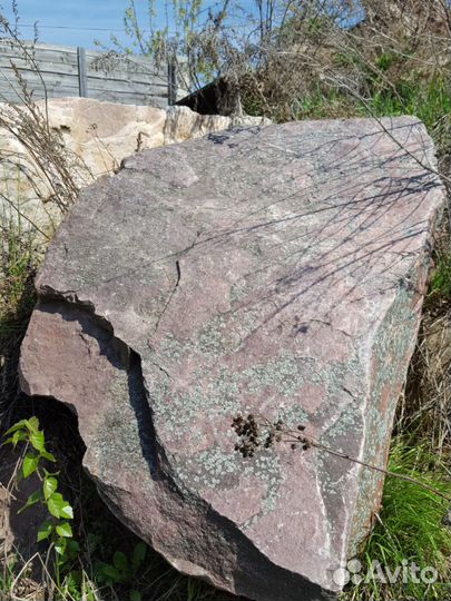 Природный камень