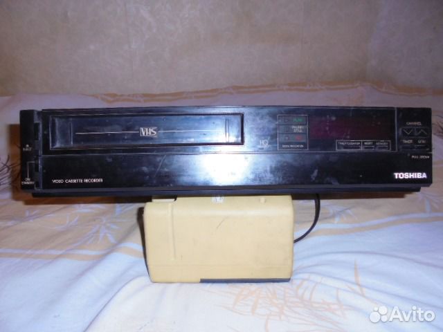 Видео магнитофон Toshiba