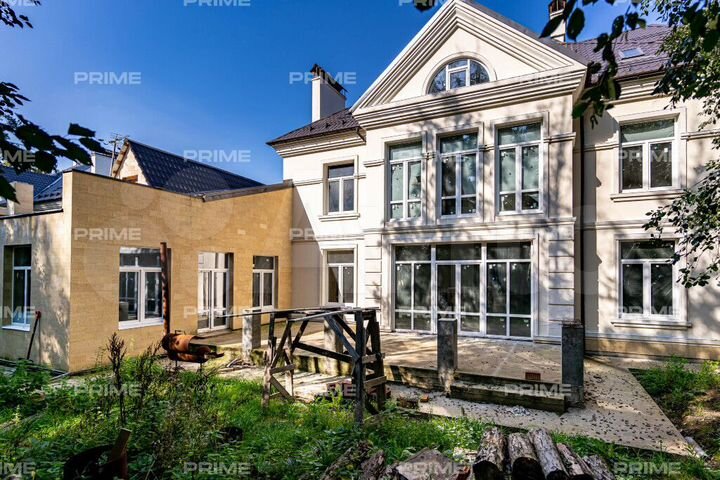 Дом 800 м² на участке 15,1 сот.