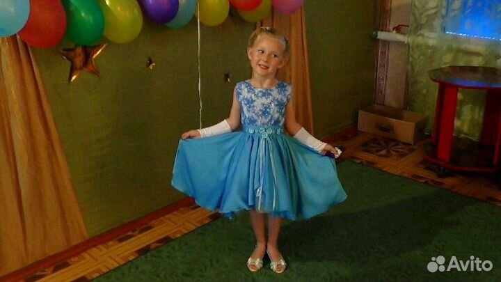 Красивое платье для девочки 4-6 лет