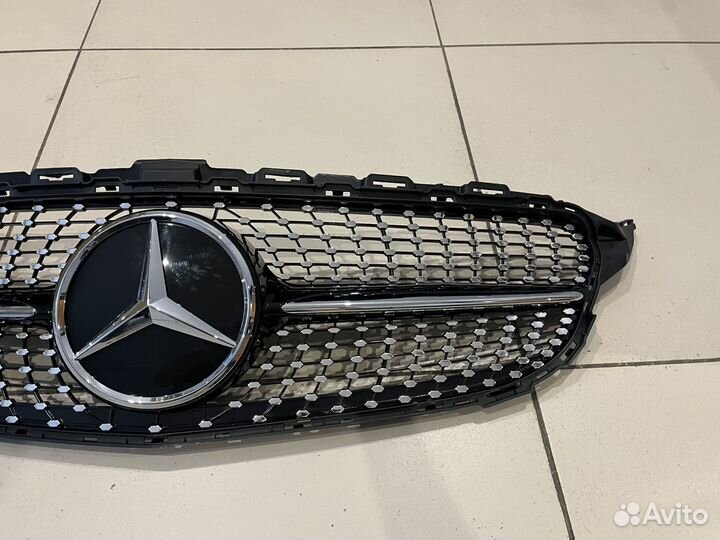 Решетка в бампер Mercedes W205 diamond новая