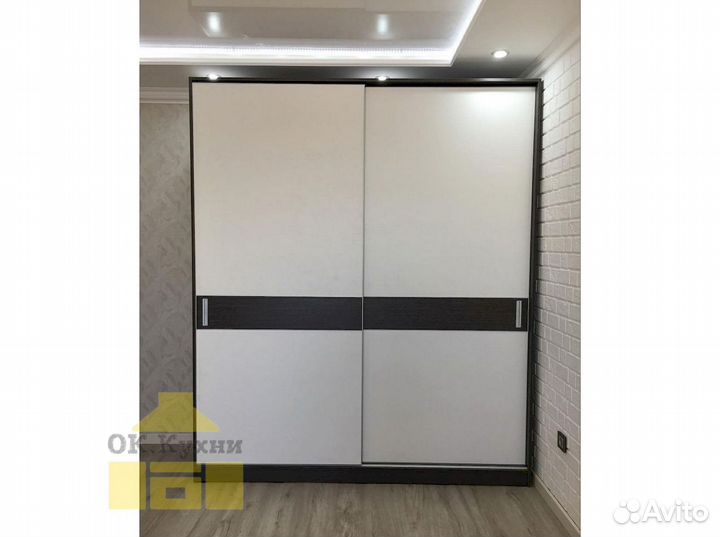 Шкаф купе с зеркалом