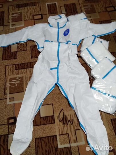 Комбинезон защитный медицинский