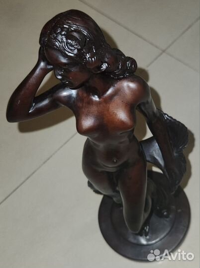 Статуэтка девушка и рыба