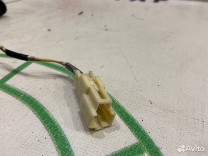 Дополнительная розетка Toyota Avensis T25 1zzfe