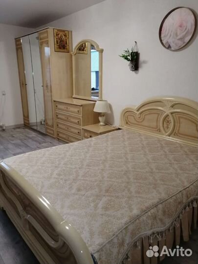 Спальный гарнитур бу