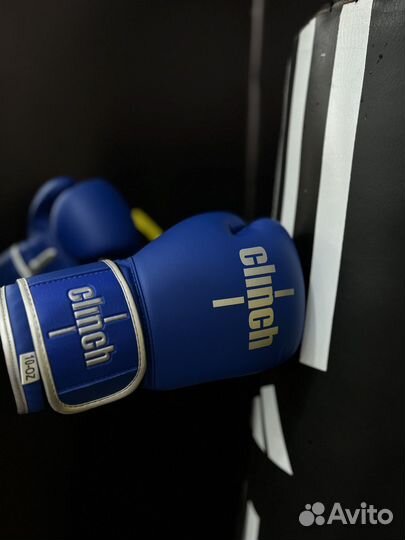 Перчатки боксерские Clinch