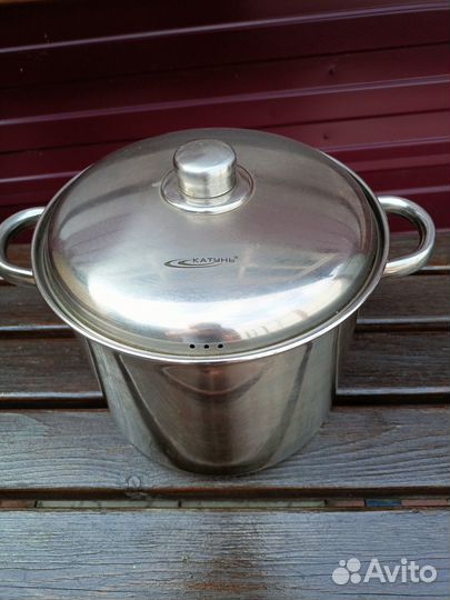 Тазы, чашки, кастрюли, вёдра, бидоны, баки