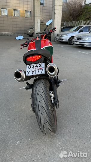 Ducati Monster 696