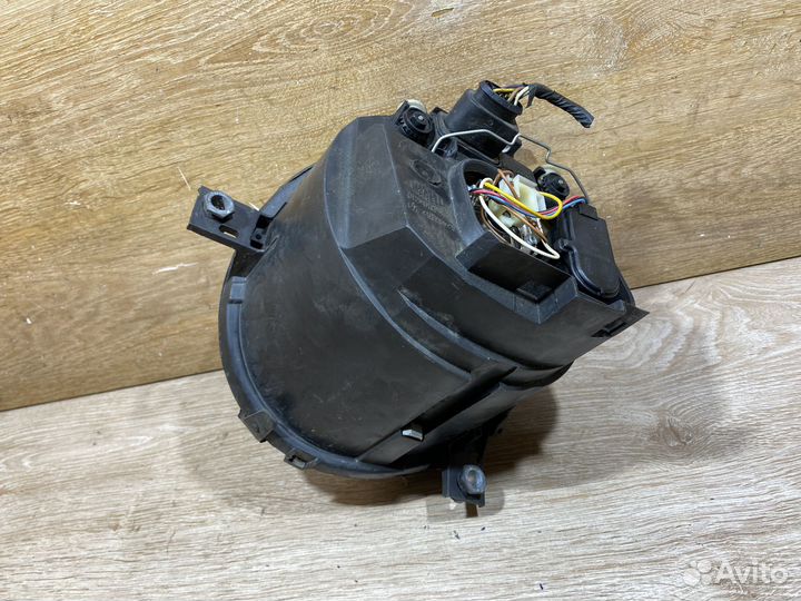 Фара передняя правая Volkswagen Lupo 142405