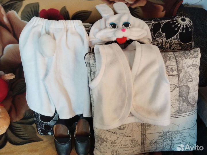 Новогодний костюм волка и зайчика