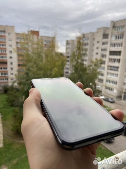 iPhone X, 64 ГБ
