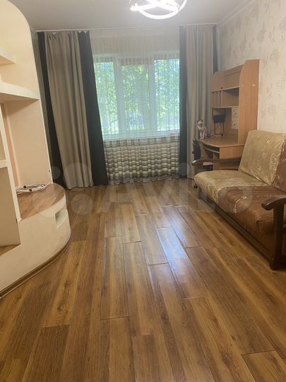 3-к. квартира, 79,9 м², 1/3 эт.