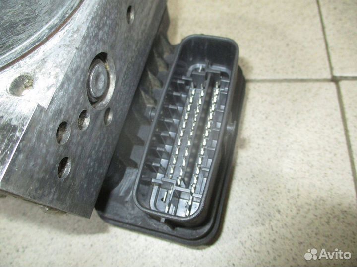 Блок ABS (насос) Lexus NX 200t (AZ10)