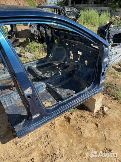 Стойка центральная mitsubishi lancer 9