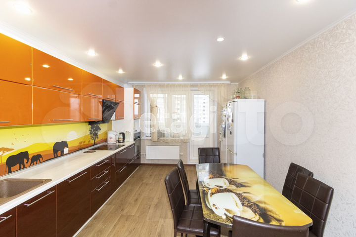 3-к. квартира, 85 м², 4/14 эт.