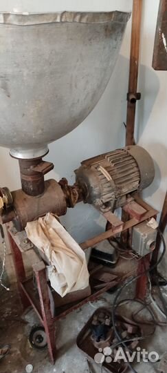 Зернодробилка бу