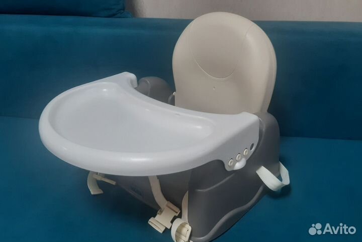 Стульчик-бустер для кормления